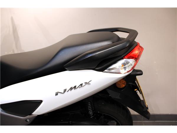 YAMAHA N-MAX 125