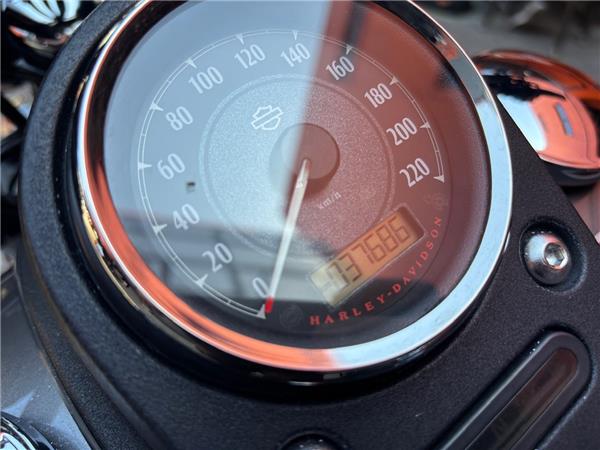 2014 Harley-Davidson Dyna Street Bob FXDB