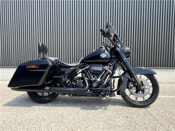 2022 HARLEY-DAVIDSON ROAD KING