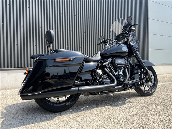 2022 HARLEY-DAVIDSON ROAD KING