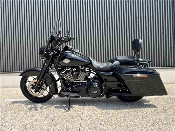 2022 HARLEY-DAVIDSON ROAD KING