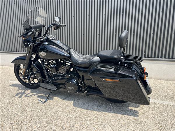 2022 HARLEY-DAVIDSON ROAD KING