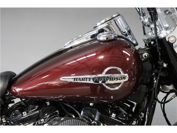 2018 HARLEY-DAVIDSON HERITAGE CLASSIC 107