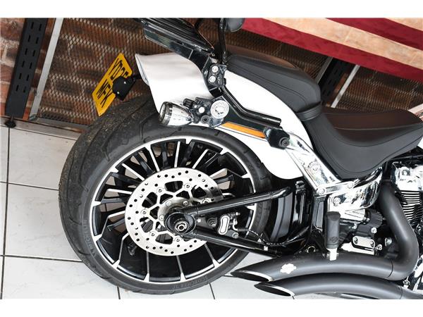 2025 HARLEY-DAVIDSON BREAKOUT 117 