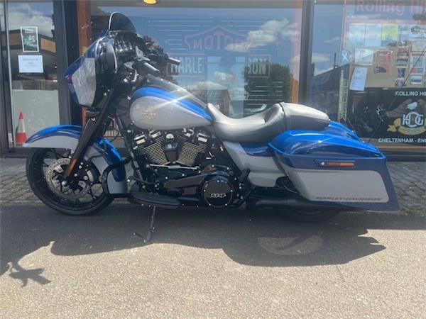  HARLEY-DAVIDSON STREET GLIDE SPECIAL