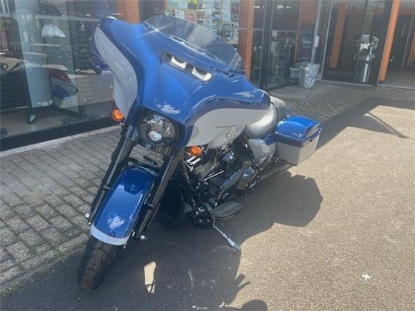  HARLEY-DAVIDSON STREET GLIDE SPECIAL