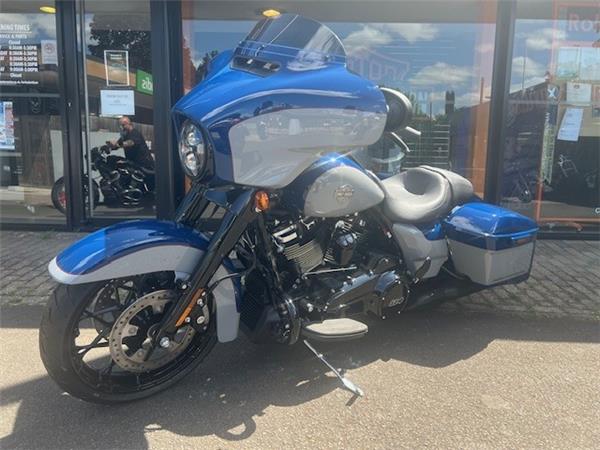  HARLEY-DAVIDSON STREET GLIDE SPECIAL