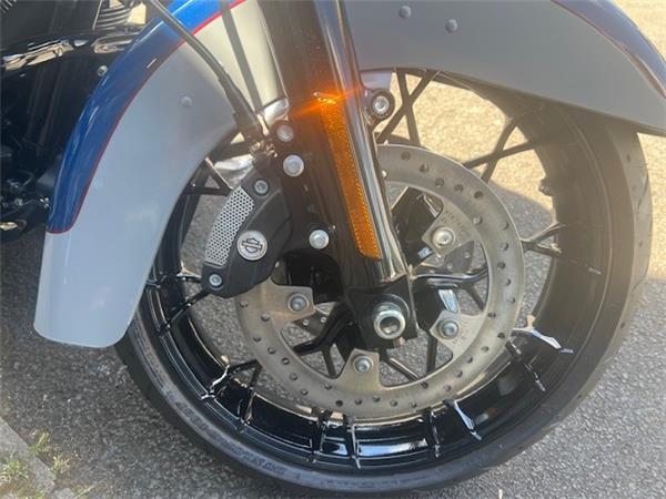  HARLEY-DAVIDSON STREET GLIDE SPECIAL