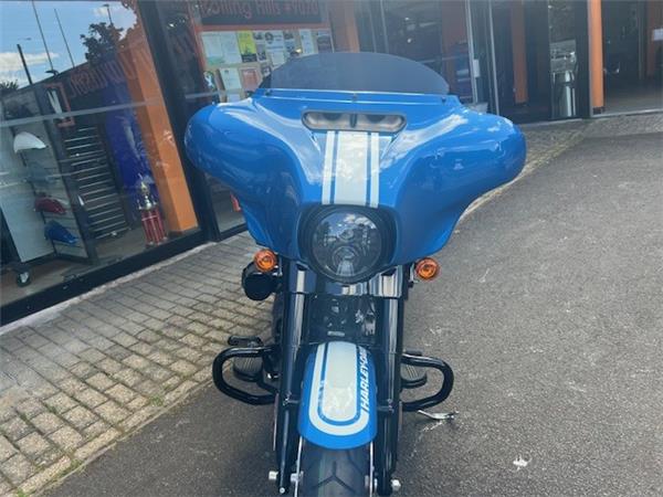  HARLEY-DAVIDSON STREET GLIDE ST