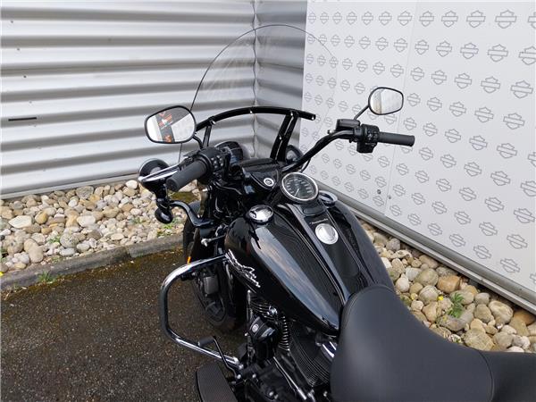 2024 HARLEY-DAVIDSON FREEWHEELER
