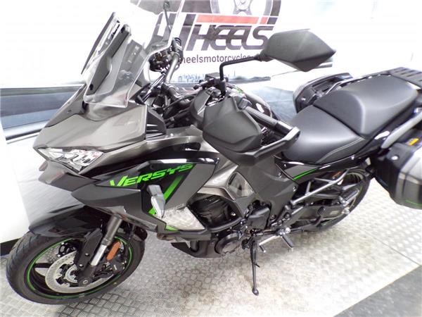 2025 Kawasaki Versys 1100