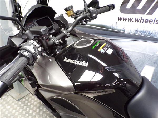 2025 Kawasaki Versys 1100
