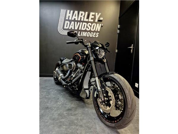 2019 HARLEY-DAVIDSON FXDR