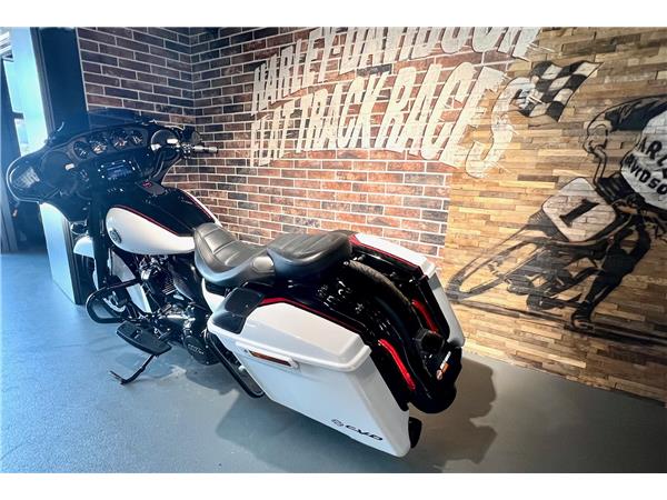 2021 harley-davidson FLHXSE Street Glide CVO 117