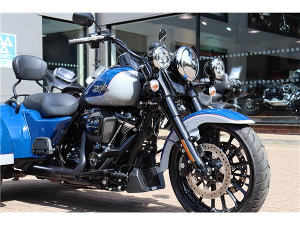2024 HARLEY-DAVIDSON TRIKE FLRT FREEWHEELER