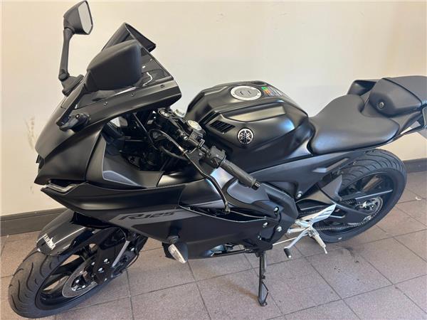 2025 YAMAHA YZF R125
