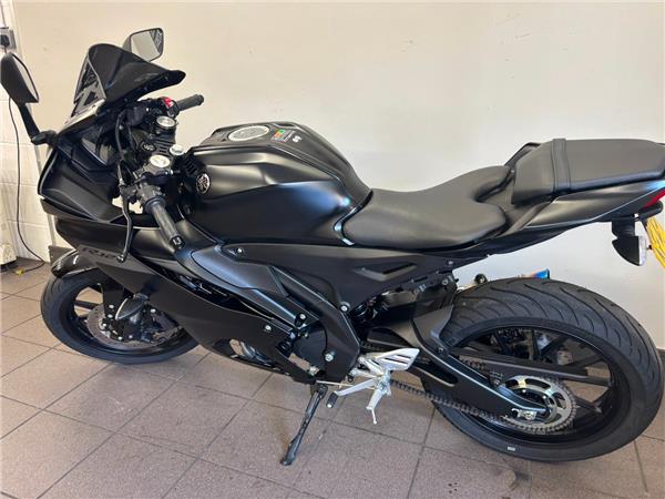 2025 YAMAHA YZF R125