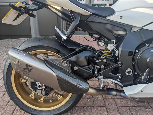2023 Yamaha R1