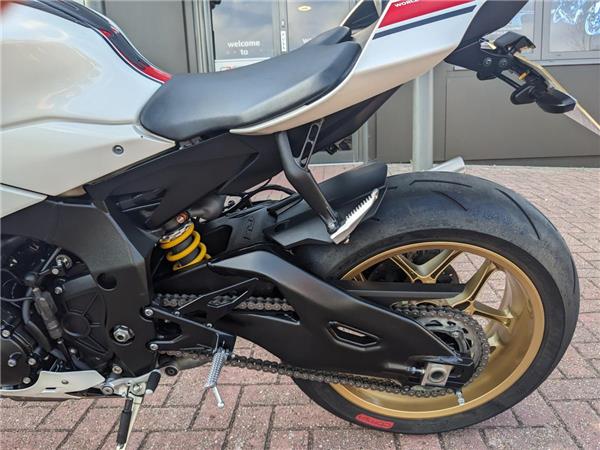 2023 Yamaha R1