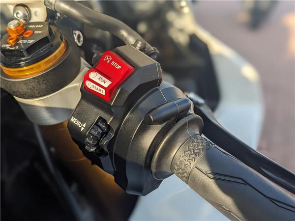 2023 Yamaha R1