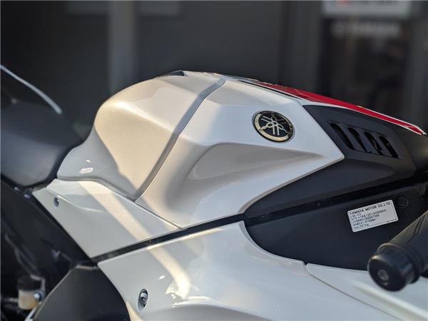 2023 Yamaha R1