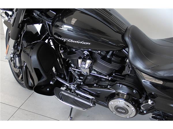 FLHXSE STREET GLIDE CVO MY2017