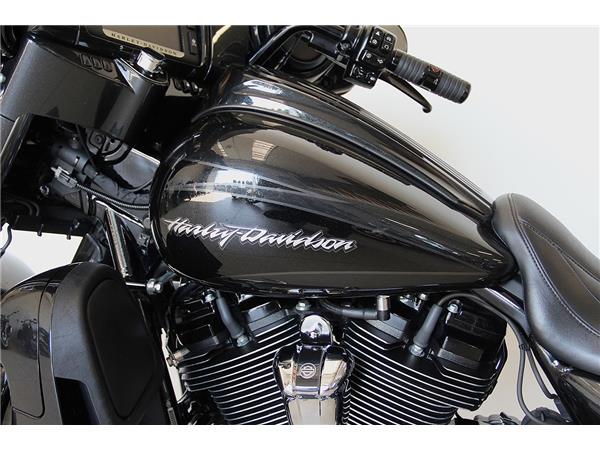 FLHXSE STREET GLIDE CVO MY2017