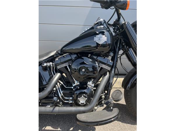 2016 HARLEY-DAVIDSON SLIM