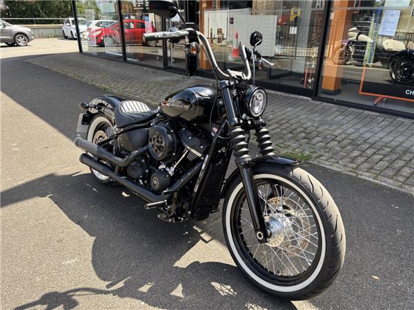 2019 HARLEY-DAVIDSON SOFTAIL FXBB STREET BOB