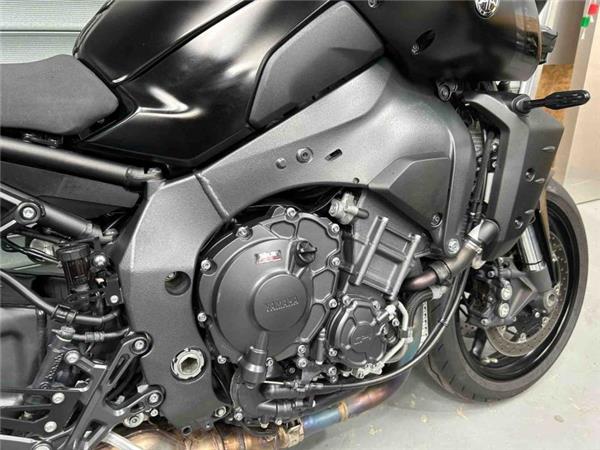 2022 Yamaha MT-10 BLACK