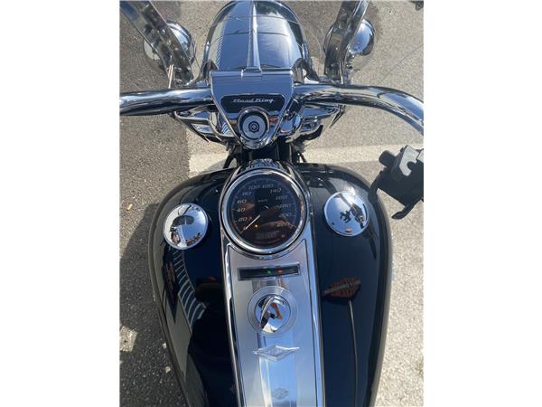 2025 HARLEY-DAVIDSON ROAD KING