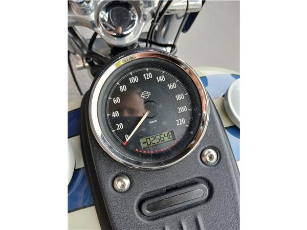 2012 HARLEY-DAVIDSON STREET BOB