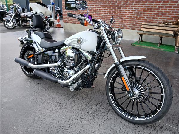 2017 HARLEY-DAVIDSON BREAKOUT