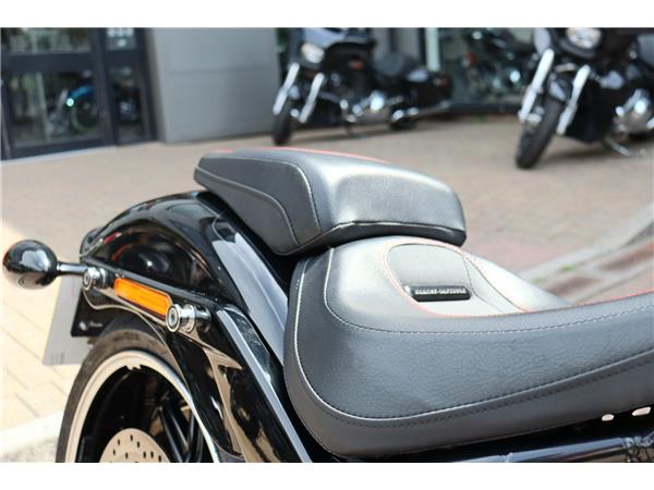 2018 HARLEY-DAVIDSON SOFTAIL FXBR BREAKOUT