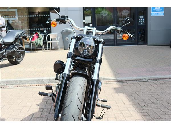 2018 HARLEY-DAVIDSON SOFTAIL FXBR BREAKOUT