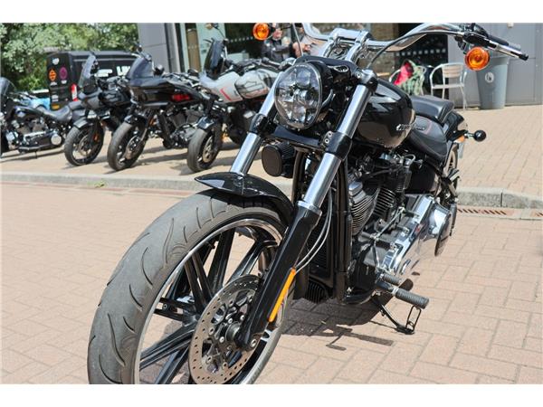 2018 HARLEY-DAVIDSON SOFTAIL FXBR BREAKOUT
