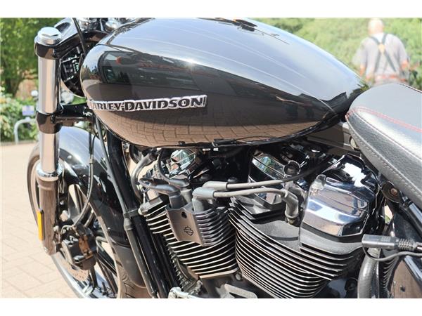 2018 HARLEY-DAVIDSON SOFTAIL FXBR BREAKOUT