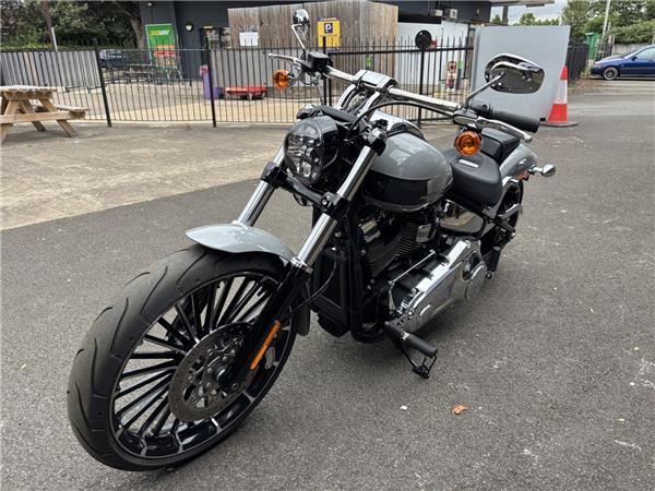 2024 HARLEY-DAVIDSON BREAKOUT 117 