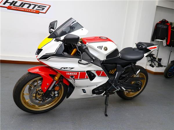 2023 Yamaha R7