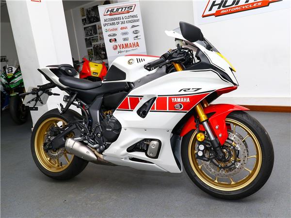 2023 Yamaha R7