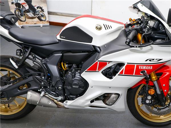 2023 Yamaha R7