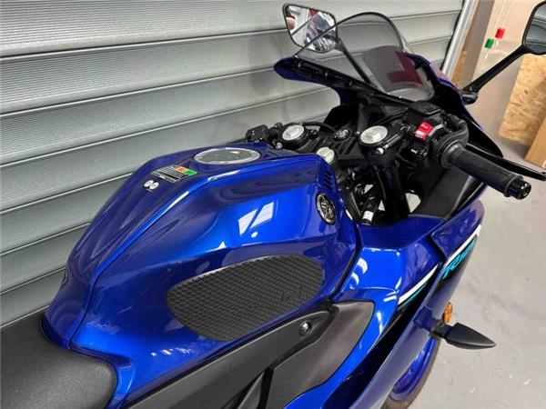 2025 Yamaha YZFR125 BLUE