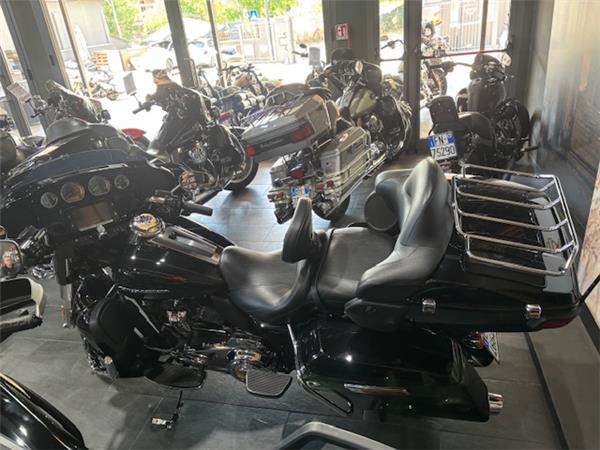 2018 Ultra Glide Limited 107