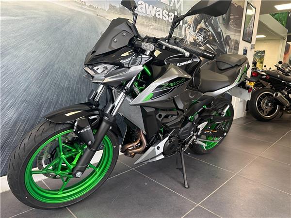 2025 Kawasaki Z500