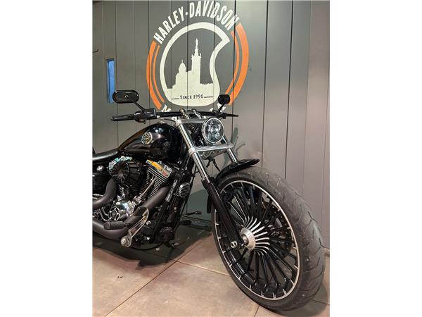 2017 HARLEY-DAVIDSON BREAKOUT