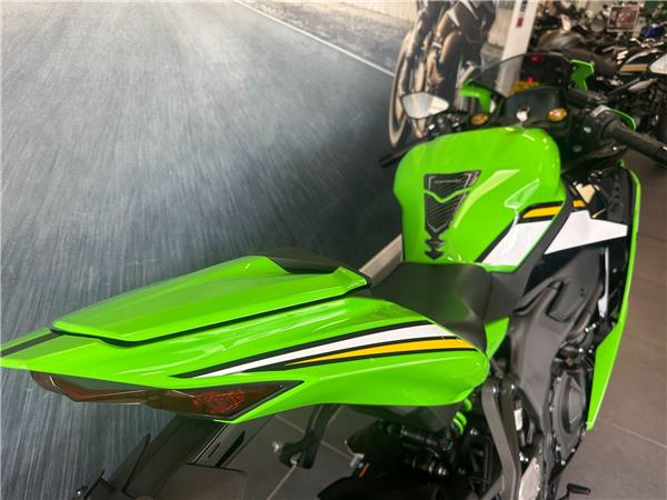 2024 Kawasaki Ninja ZX-4RR