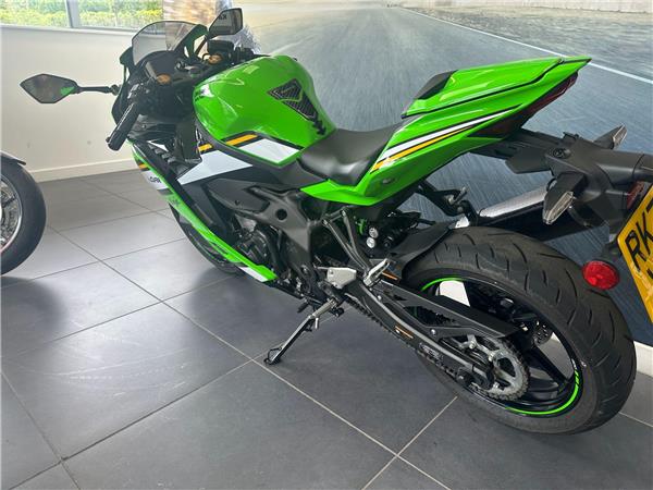 2024 Kawasaki Ninja ZX-4RR