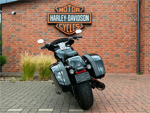 FLSB Softail Sport Glide 