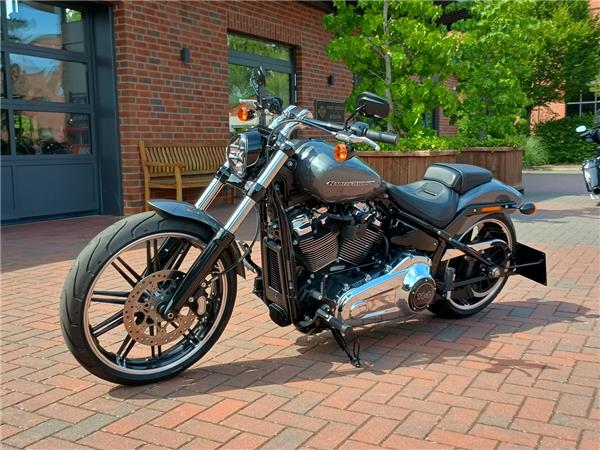 FXBRS Softail Breakout 114 