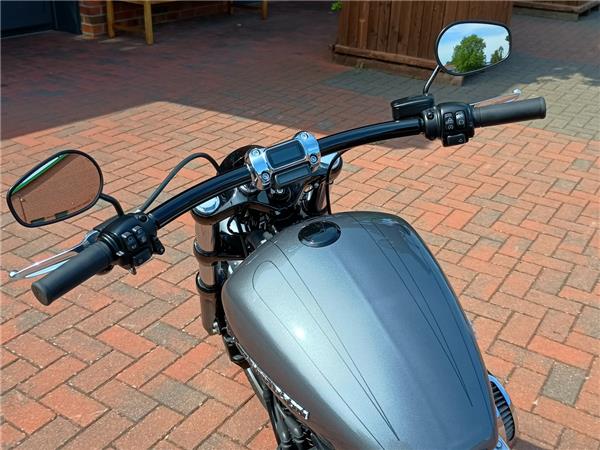 FXBRS Softail Breakout 114 
